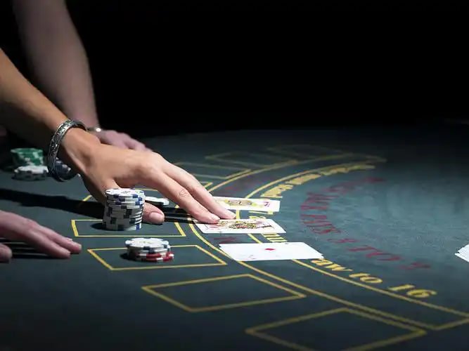 Responsive mobile layout of wow casino showing clear navigation buttons on Android phone